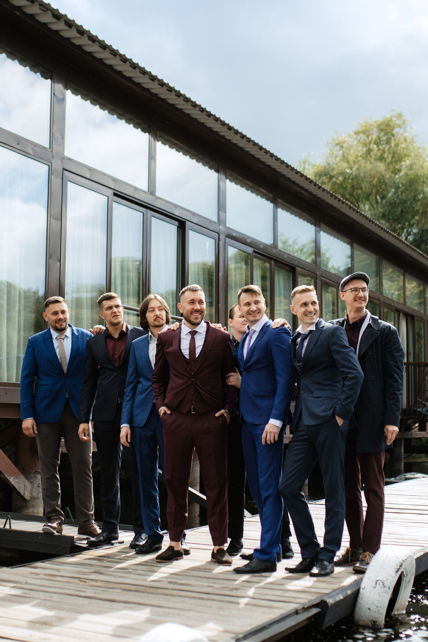Le marié et ses témoins - navette mariage Loire